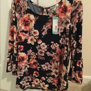 NWT Nine Britton Bell Sleeve knit top XL